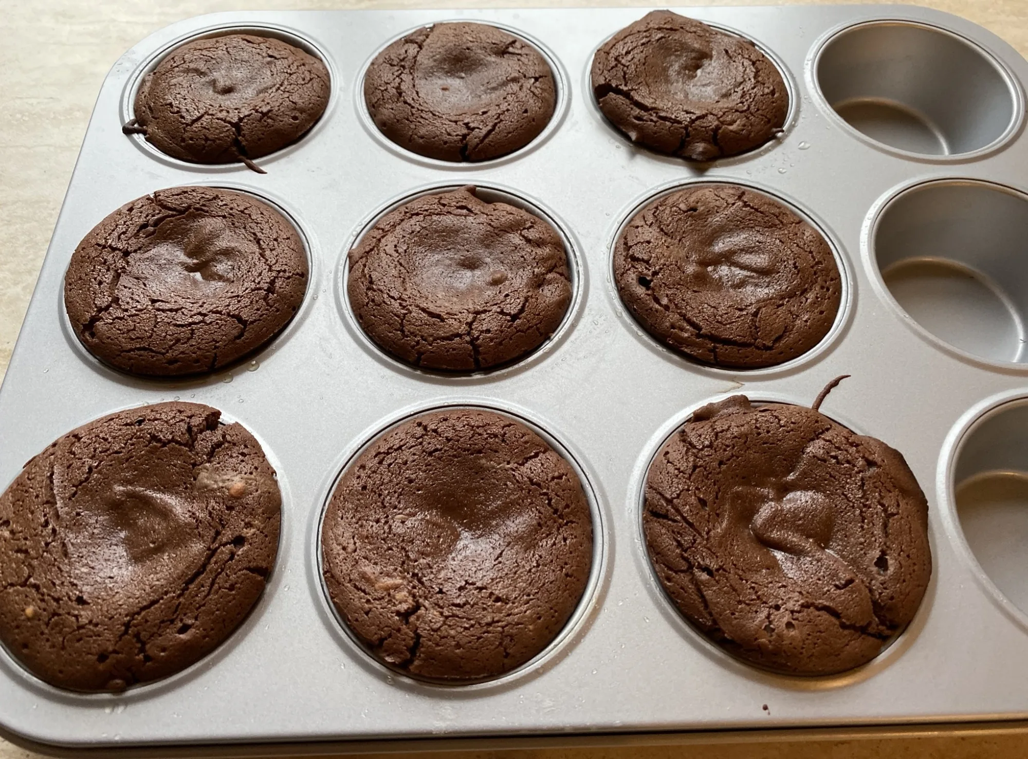 Chocolate Soufflé with a Molten Center (Schokosoufflé mit flüssigem Kern)