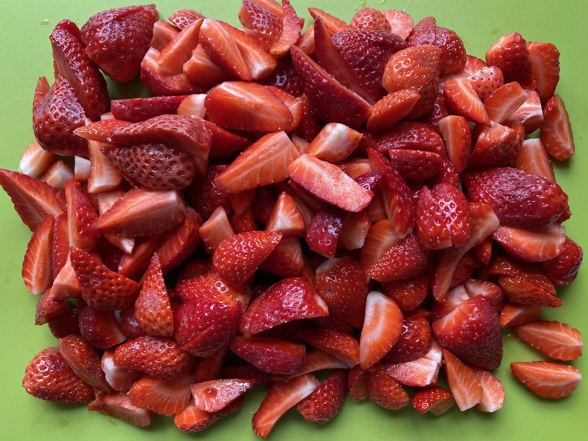 Erdbeerlimes (Strawberry Liqueur)