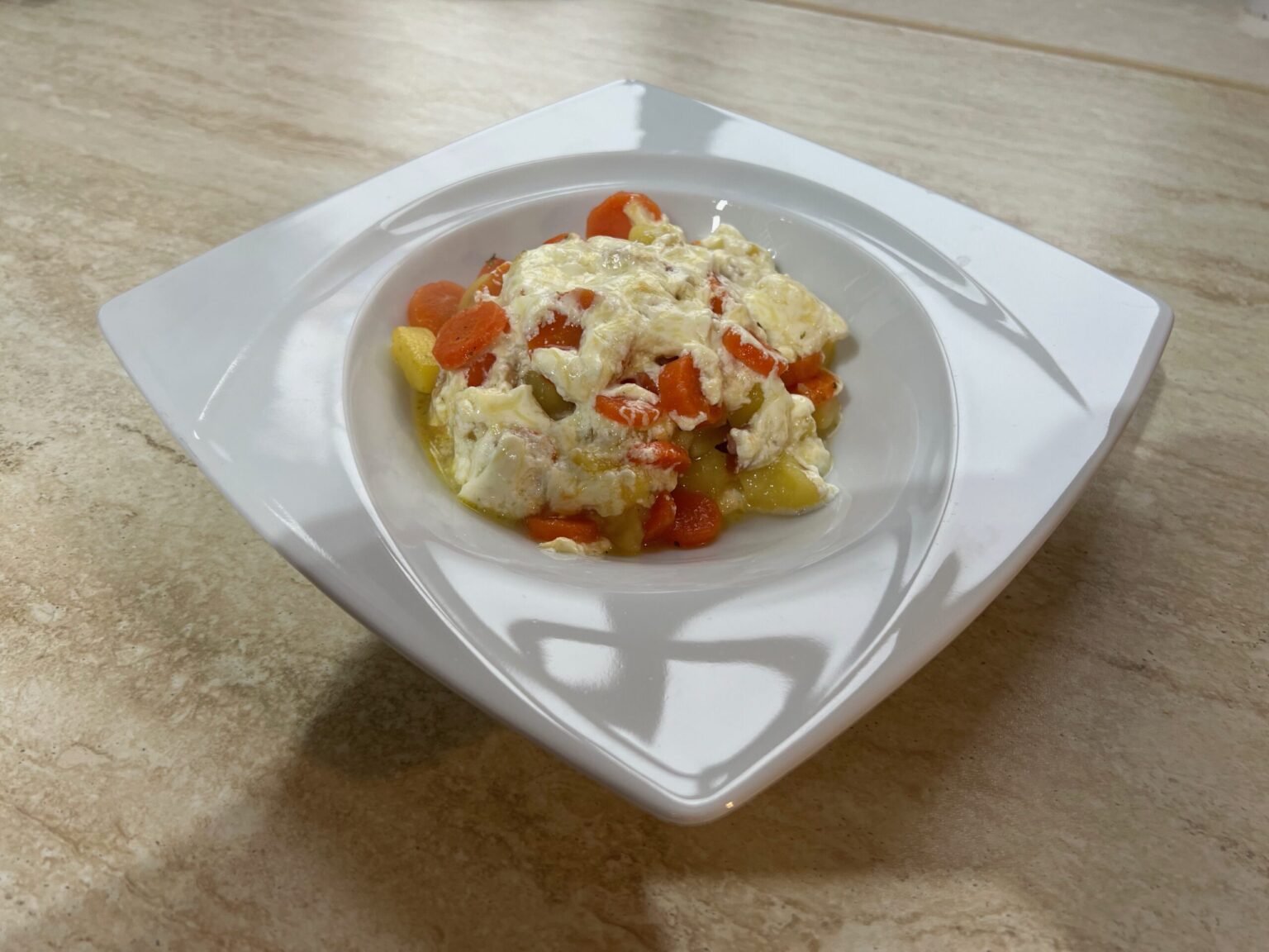 Kartoffel-Topf mit Käse-Creme